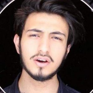 دانلود آهنگ از همون اولش خیلی بینمون فرق بود از عمیان