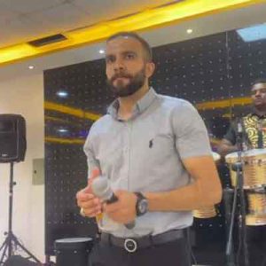 دانلود آهنگ گلی بنگ پسینی عاشقم کرد از محمود درزاده