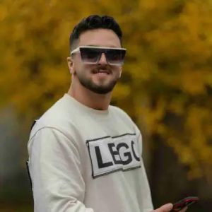 دانلود آهنگ ای دل بیقرار من شمع شب تار من از ابوالفضل متو 