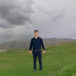 دانلود آهنگ مو دستم بی نمک نمک نداره از مجتبی شاهروبندی